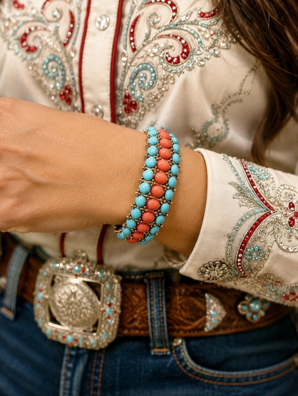 *FLAW* Faux Turquoise Coral Oval Cabochon Gold Tone Stretch Bracelet